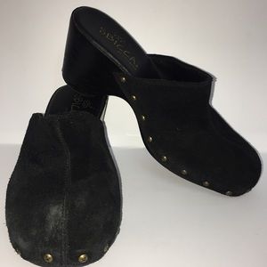 Sbicca Black Leather size 8 Studded Clogs